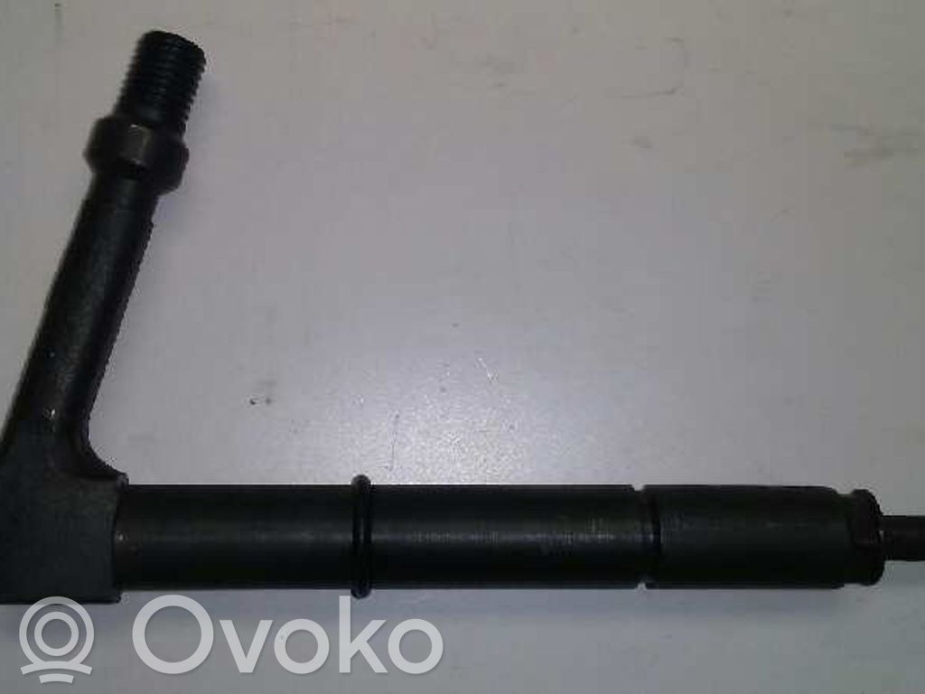 Nissan Almera N16 Polttoainesuutin 