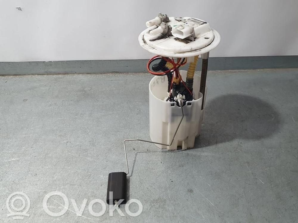 Nissan NV300 Pompă combustibil în rezervor 