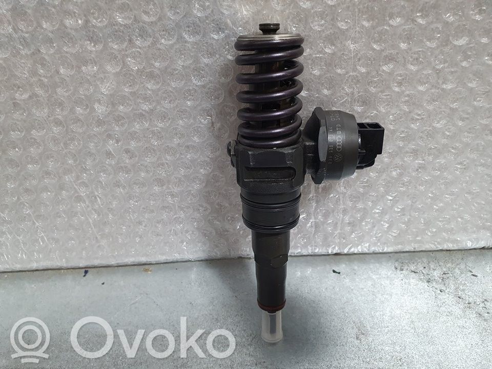 Wtryskiwacz paliwa   038130073AG,BOSCH