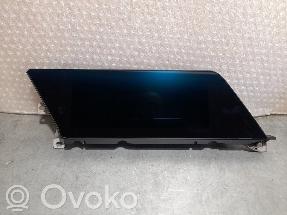 BMW 1 F40 Panel / Radioodtwarzacz CD/DVD/GPS 