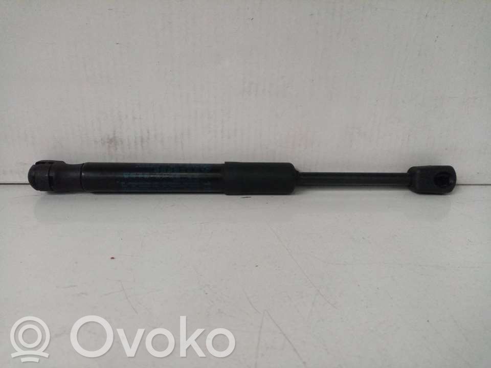 BMW 1 F40 Siłownik maski przedniej 