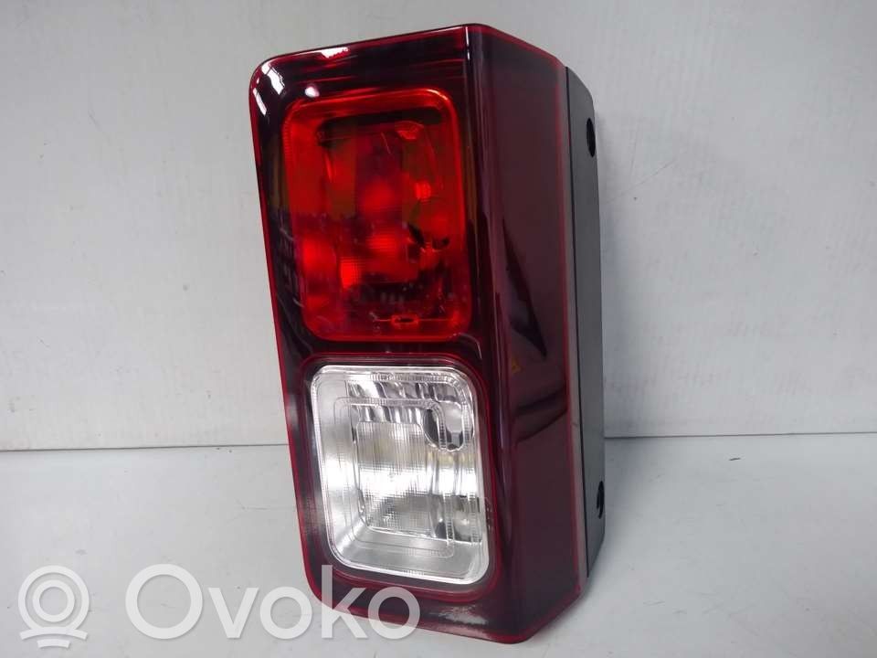 Renault Trafic III (X82) Feu de recul