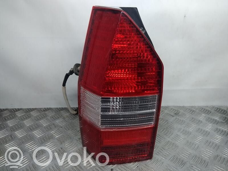 Mitsubishi Space Wagon Luci posteriori
