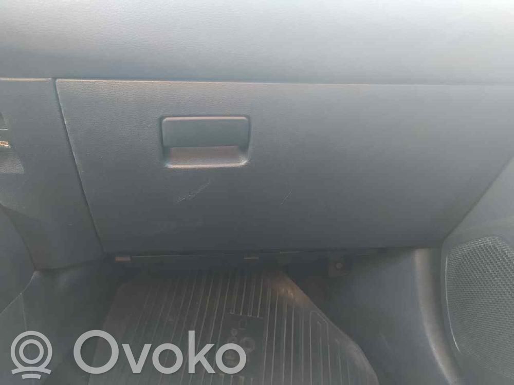 Toyota Corolla E210 E21 Guantera 
