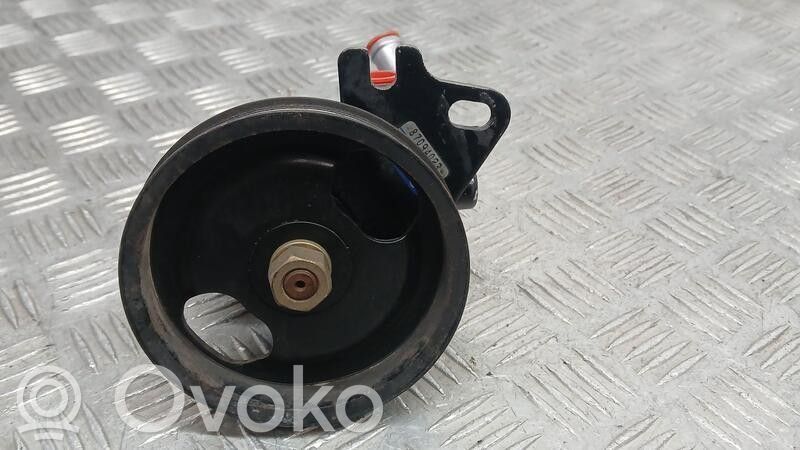 Nissan Almera Ohjaustehostimen pumppu 