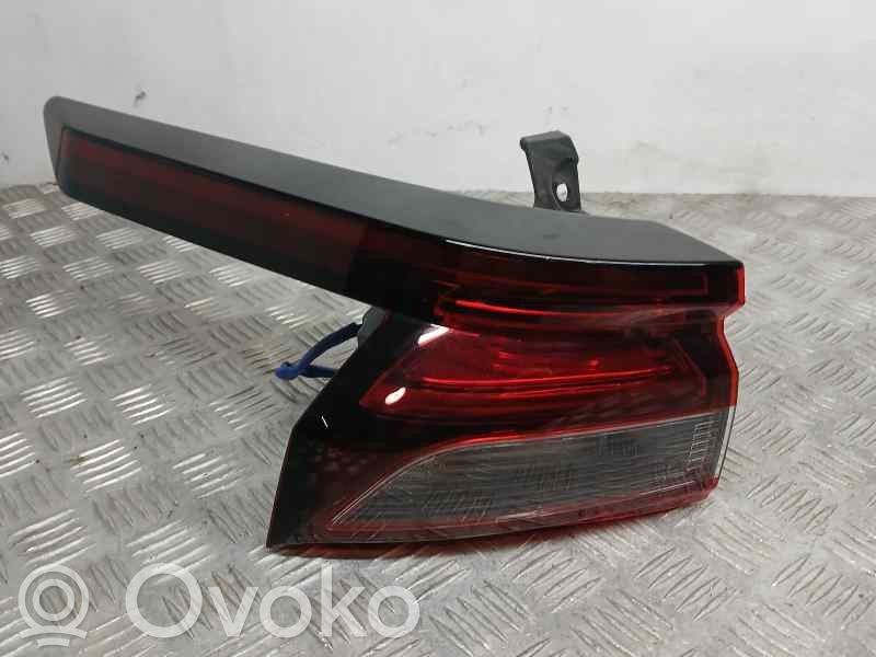 Nissan Qashqai J12 Lampă spate în caroserie 