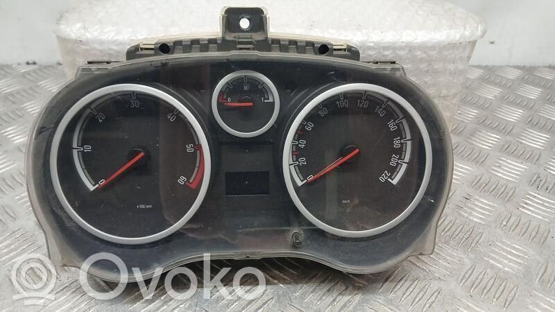 Opel Corsa D Geschwindigkeitsmesser Cockpit 