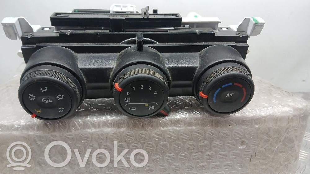 Climate control unit   RN040CAB07,M01464318600