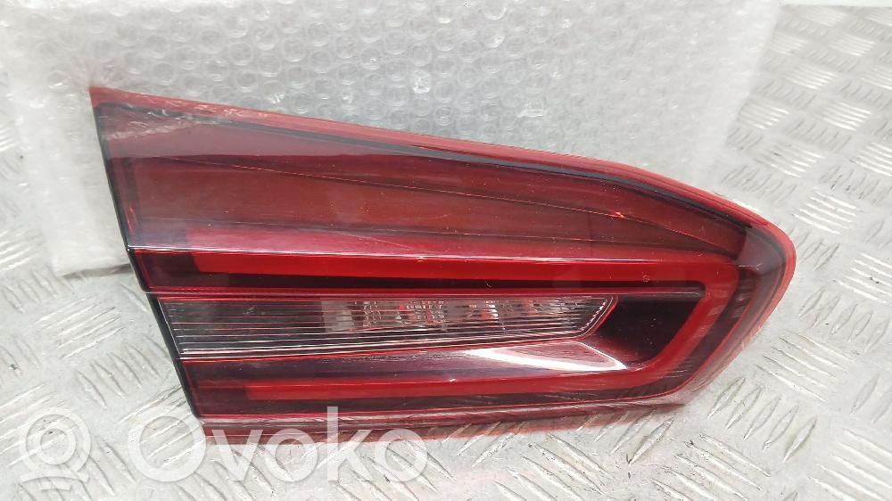 Ford Focus Aizmugurējais lukturis pārsegā 
