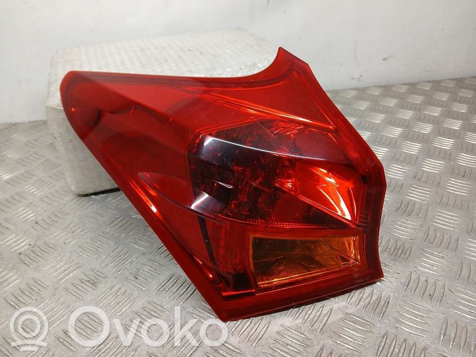 Toyota Auris E180 Luci posteriori
