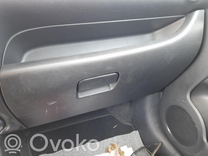 Mitsubishi Mirage VI G4 Attrage Handschuhfach 