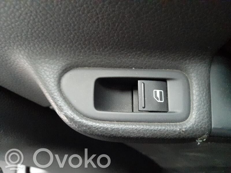 Volkswagen Golf VI Interruttore di controllo dell’alzacristalli elettrico