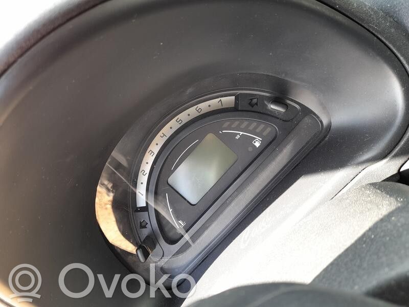 Citroen C3 Nopeusmittari (mittaristo) 