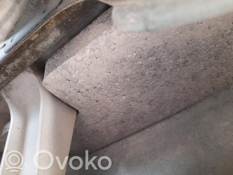 Daewoo Kalos Travesaño del parachoques trasero 