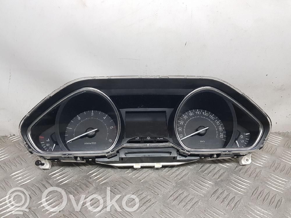 Peugeot 2008 I Geschwindigkeitsmesser Cockpit 