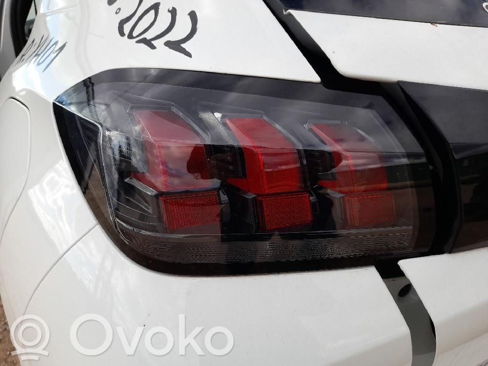 Peugeot 208 II Lampă spate în caroserie 