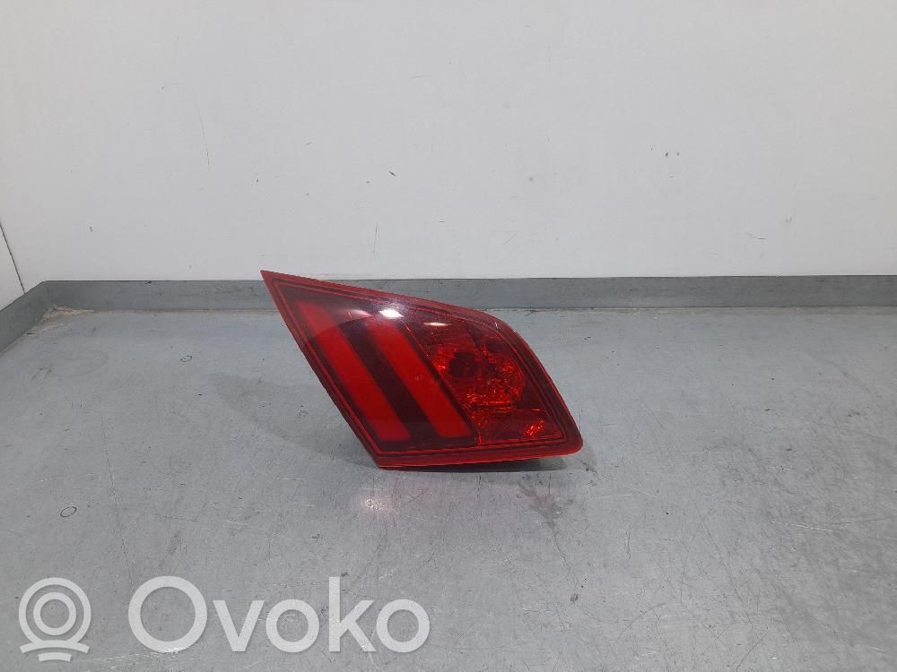 Peugeot 308 Lampy tylnej klapy bagażnika 