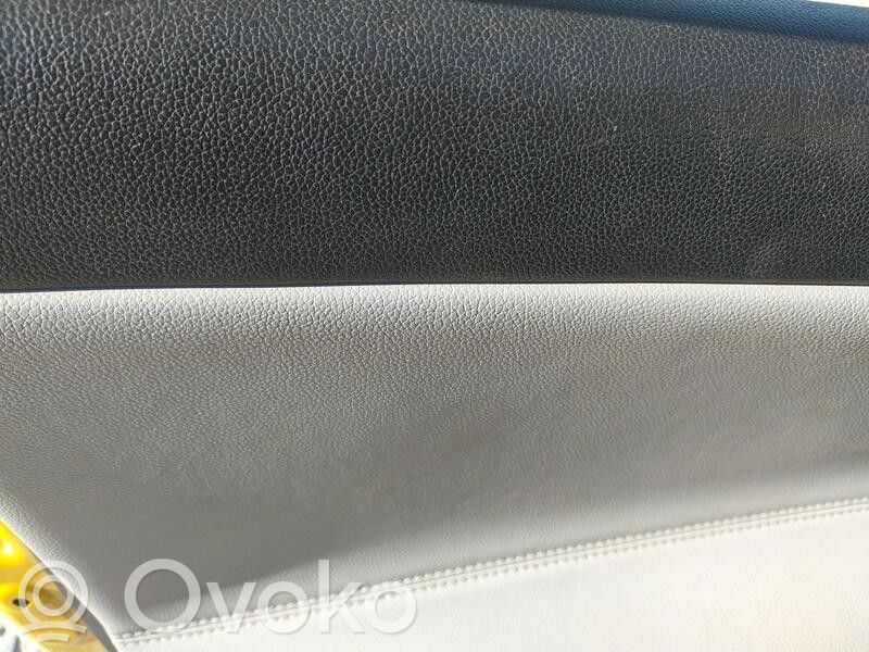 KIA Ceed Regulador de puerta delantera con motor 