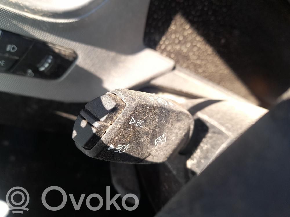 BMW 1 F40 Wiper control stalk 