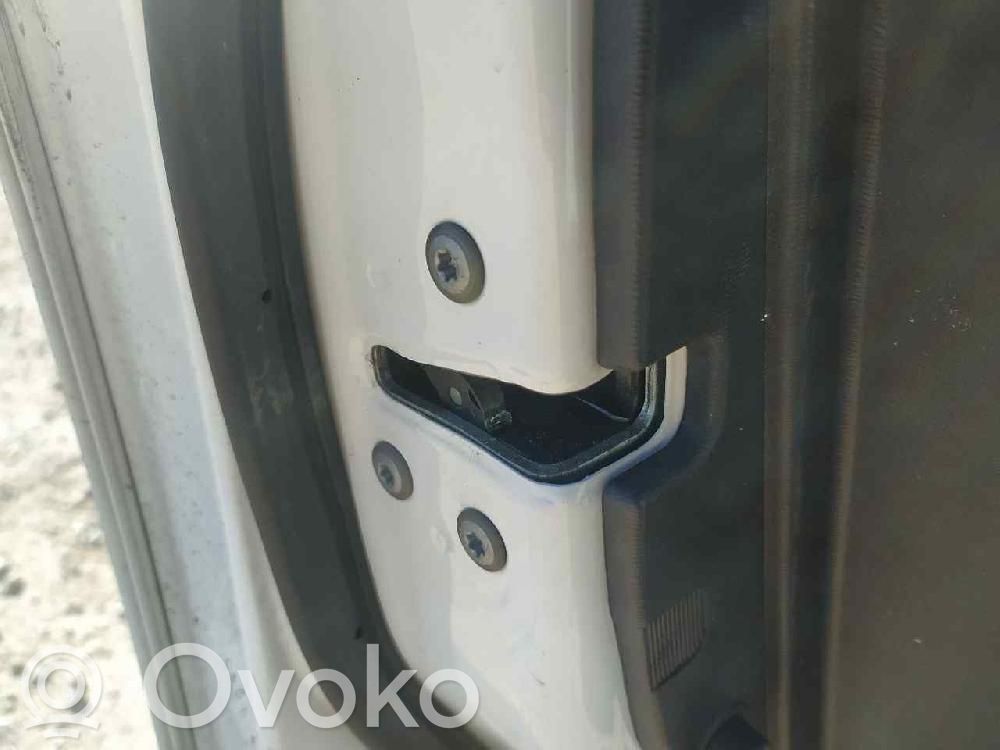 Toyota Avensis T270 Serratura portiera anteriore 