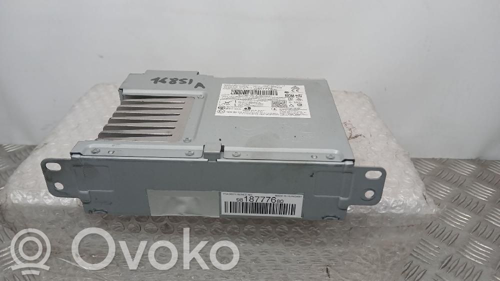 Opel Vivaro Panel / Radioodtwarzacz CD/DVD/GPS 
