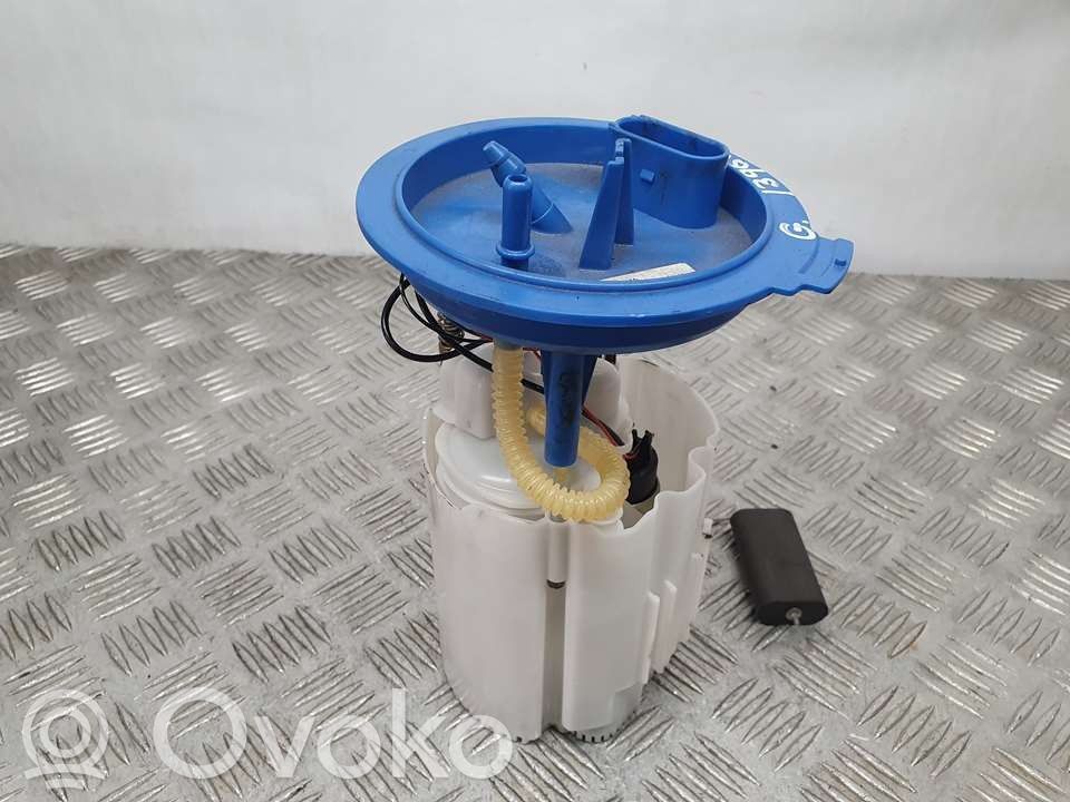 Bomba interna de combustible   6RA919051C