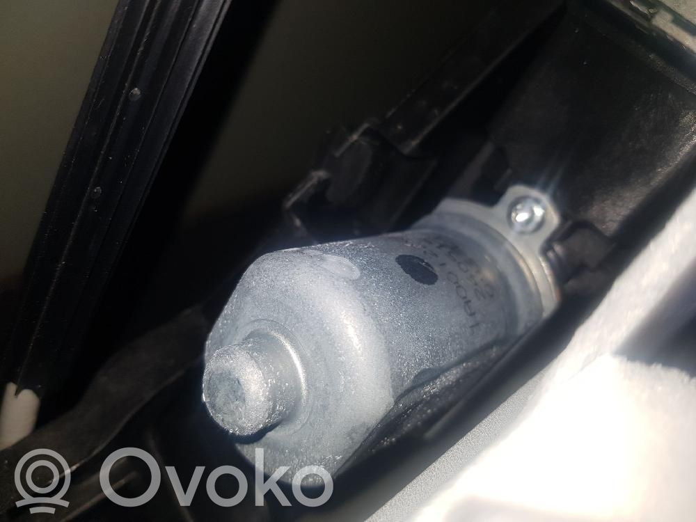 Opel Corsa F Etuoven ikkunan nostin moottorilla