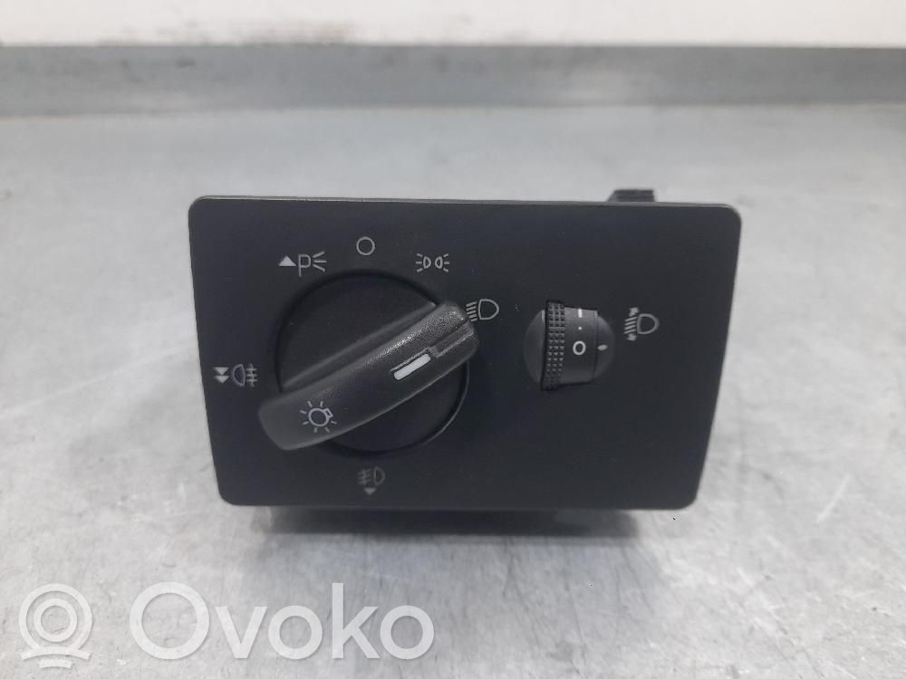 Lichtschalter   7M5T13A024LA