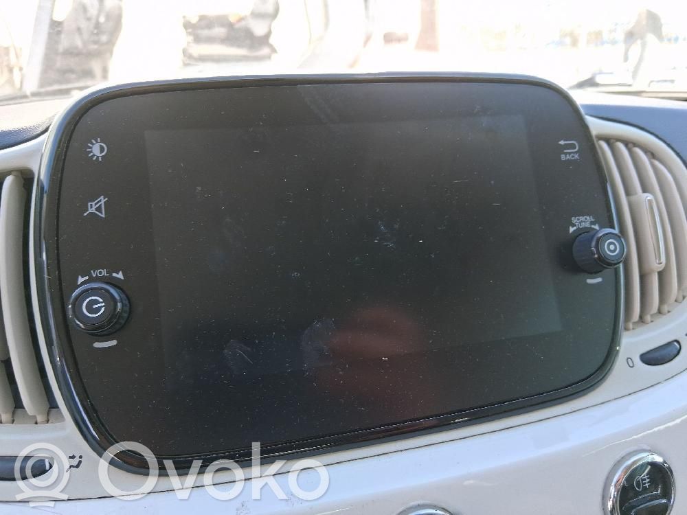 Fiat 500 Unitate principală radio/CD/DVD/GPS 
