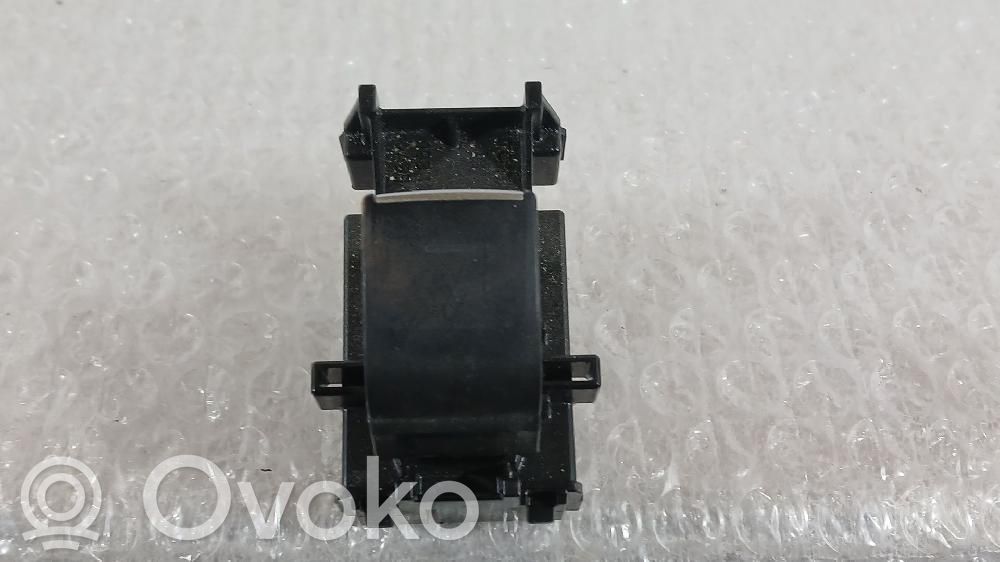 Electric window control switch   8404002560,3551T013D