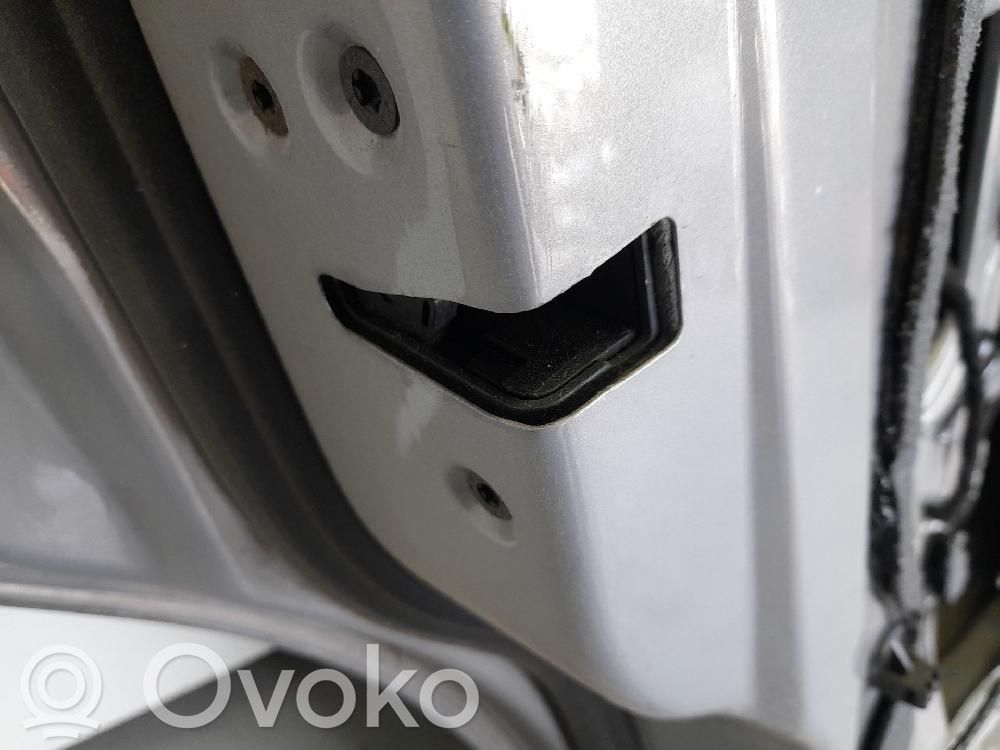 Ford S-MAX Takaoven lukko 