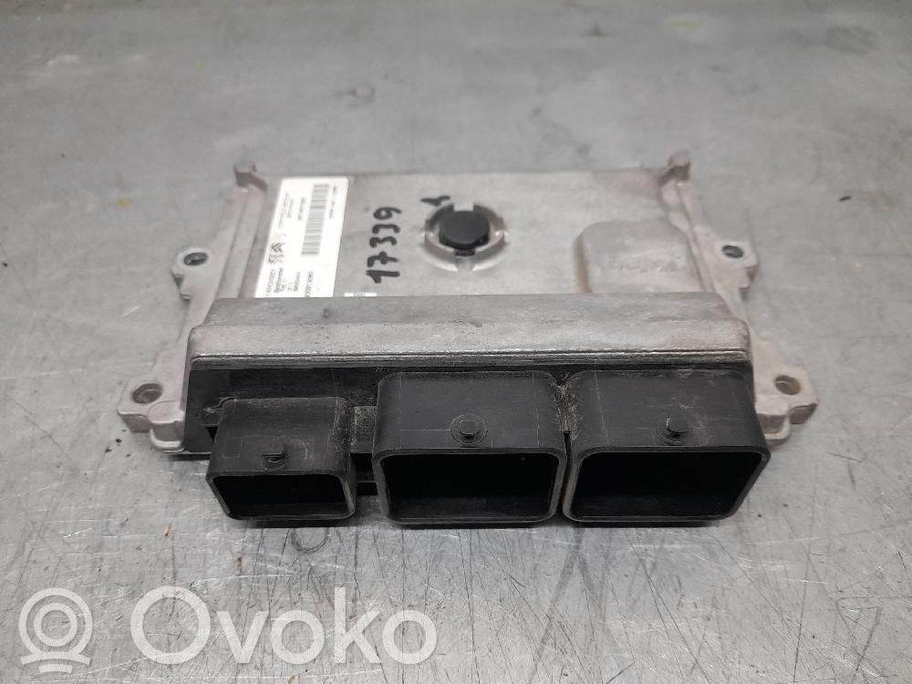 Unidad de control/módulo del motor   9819657880