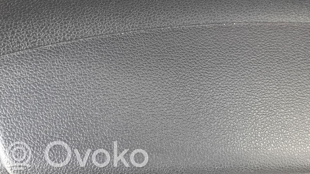 Volkswagen Polo VI Regulador manual de la ventanilla trasera 