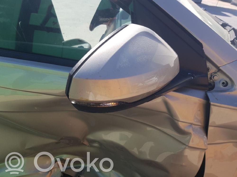 Volkswagen Polo VI Specchietto retrovisore elettrico portiera anteriore 