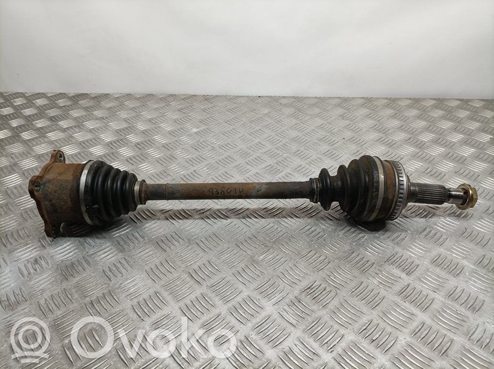 Lexus IS 200-300 Półoś tylna 
