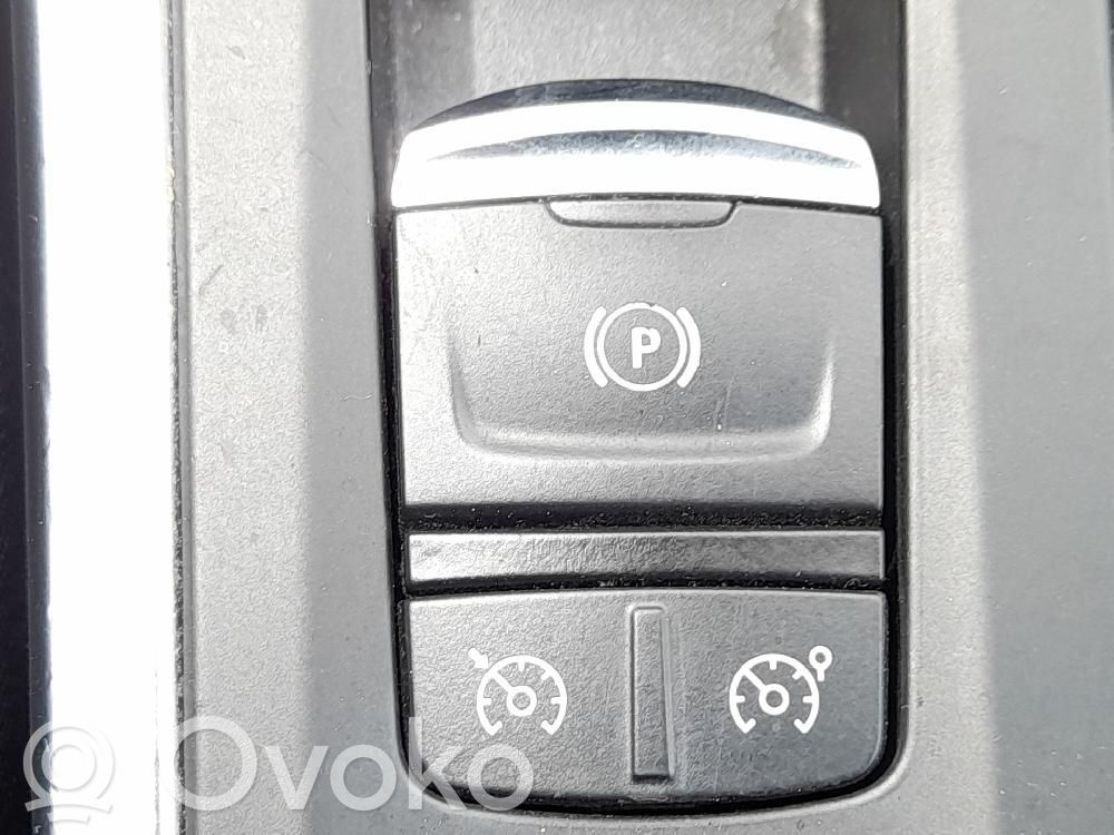 Renault Megane IV Frein à main / assemblage du levier 