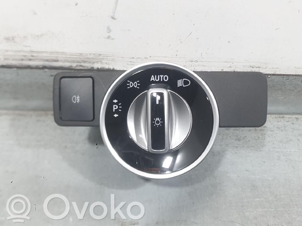 Mercedes-Benz B W246 W242 Przełącznik świateł
