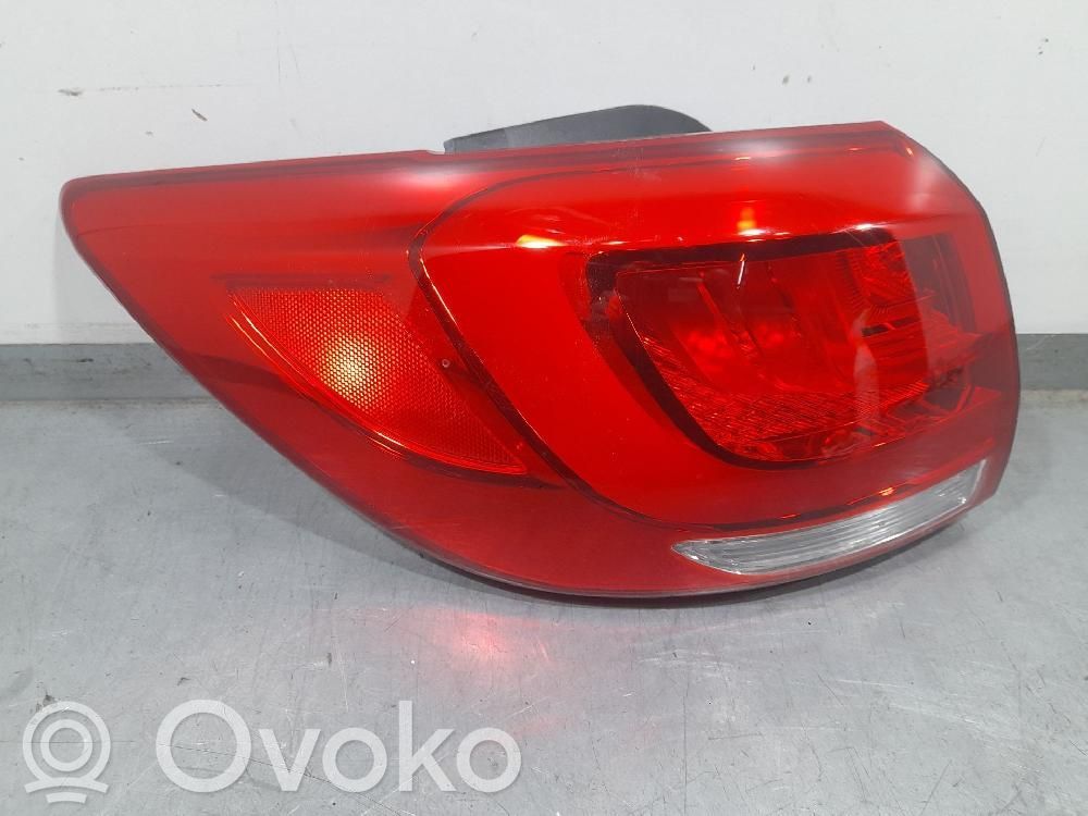 Luci posteriori   924013W610