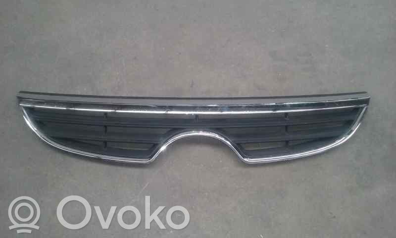 Rejilla delantera   863613J200