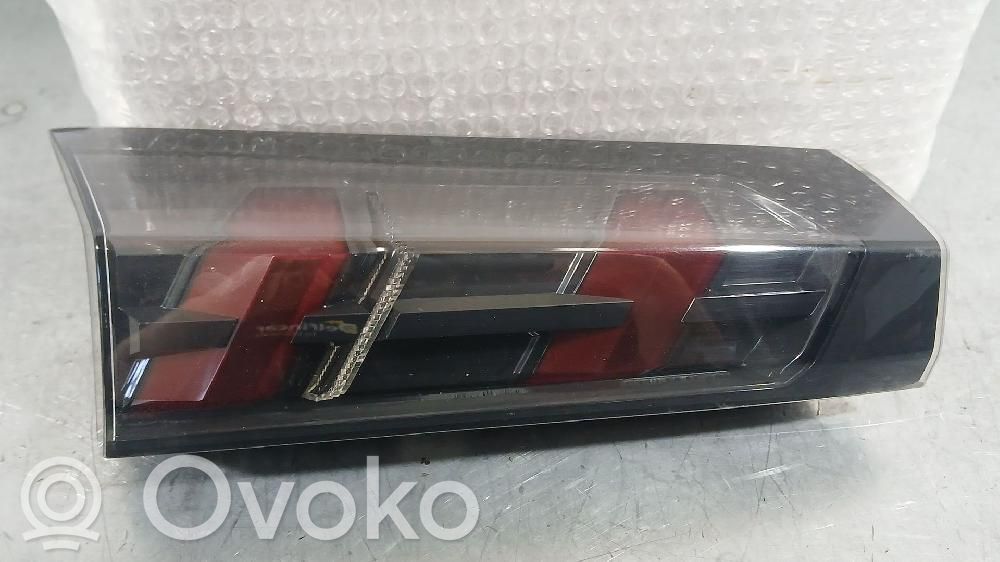 Peugeot 2008 II Lampă spate în capacul portbagajului 