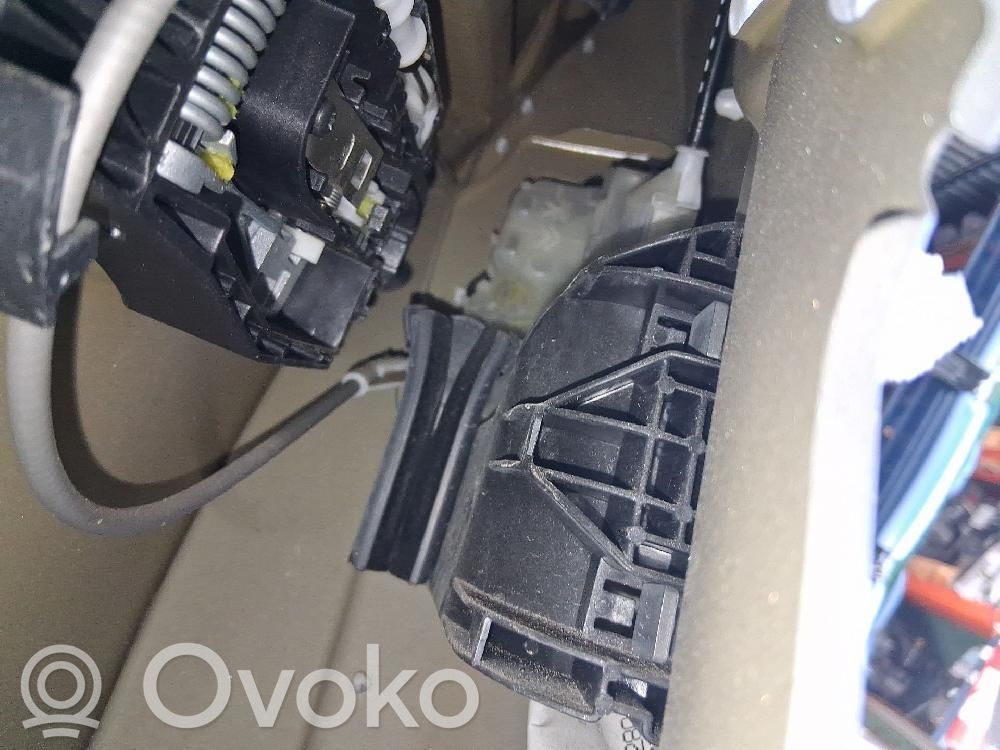 Takaoven lukko   9819026380