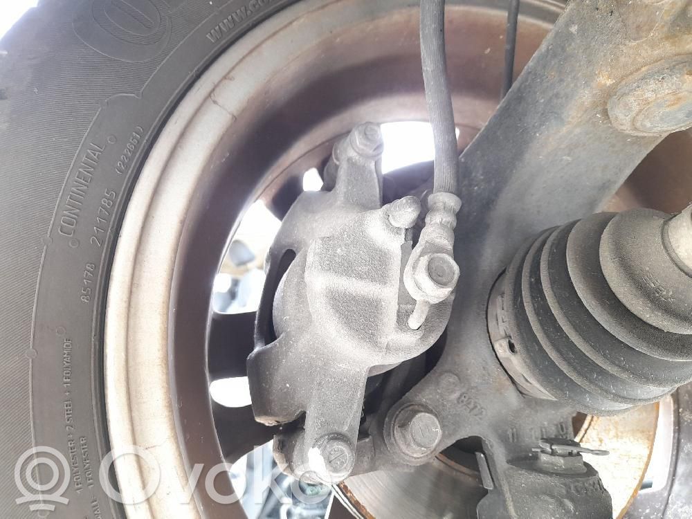 Toyota Aygo AB40 Pinza del freno anteriore