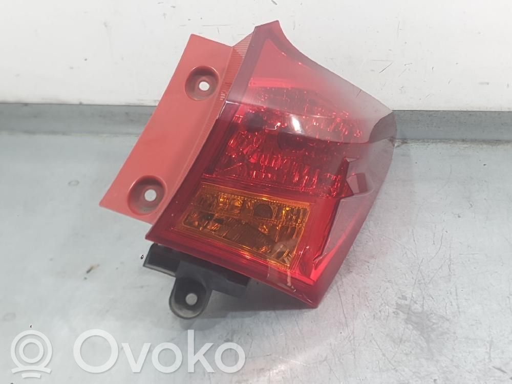 Toyota Auris E180 Lampa tylna 