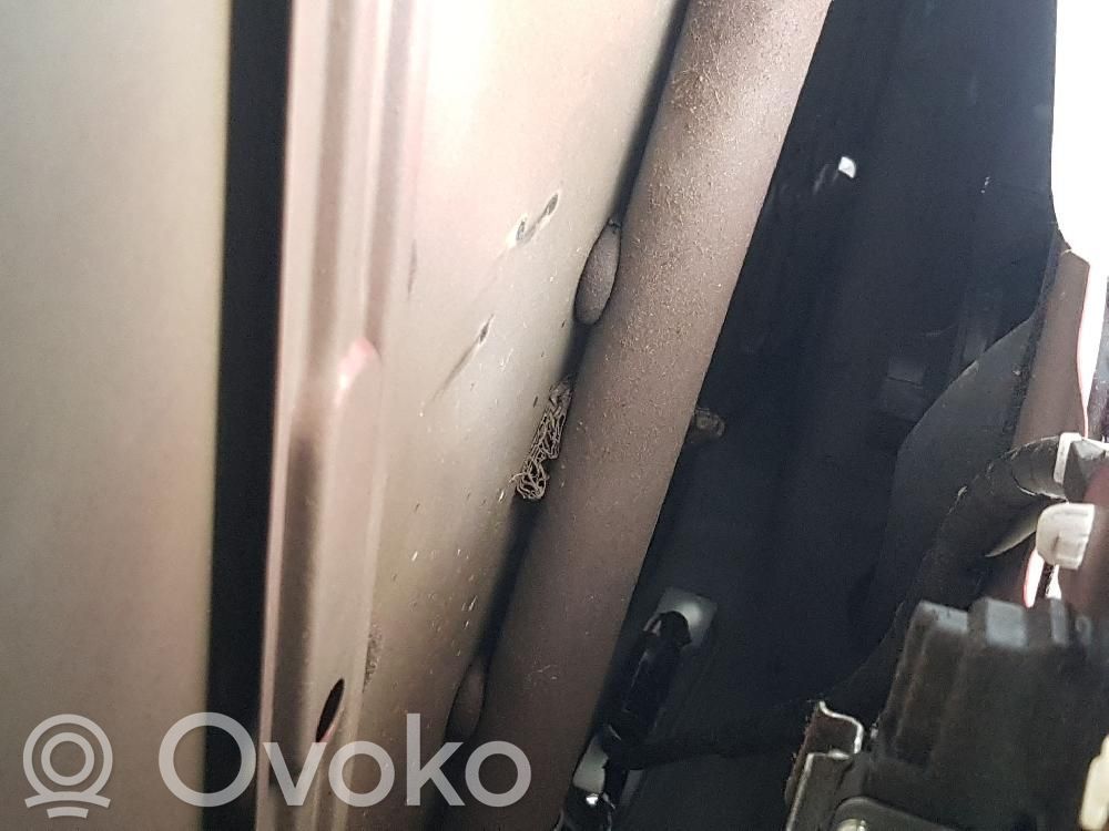 Toyota Yaris Alzacristalli manuale della portiera posteriore