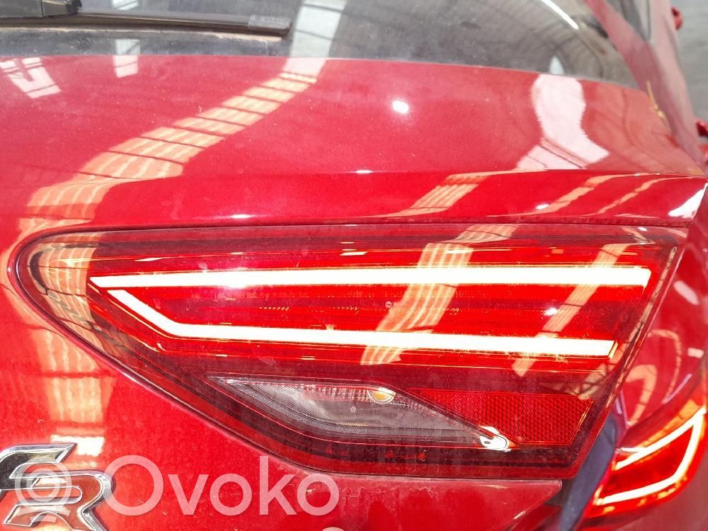 Seat Leon (5F) Feux arrière sur hayon 