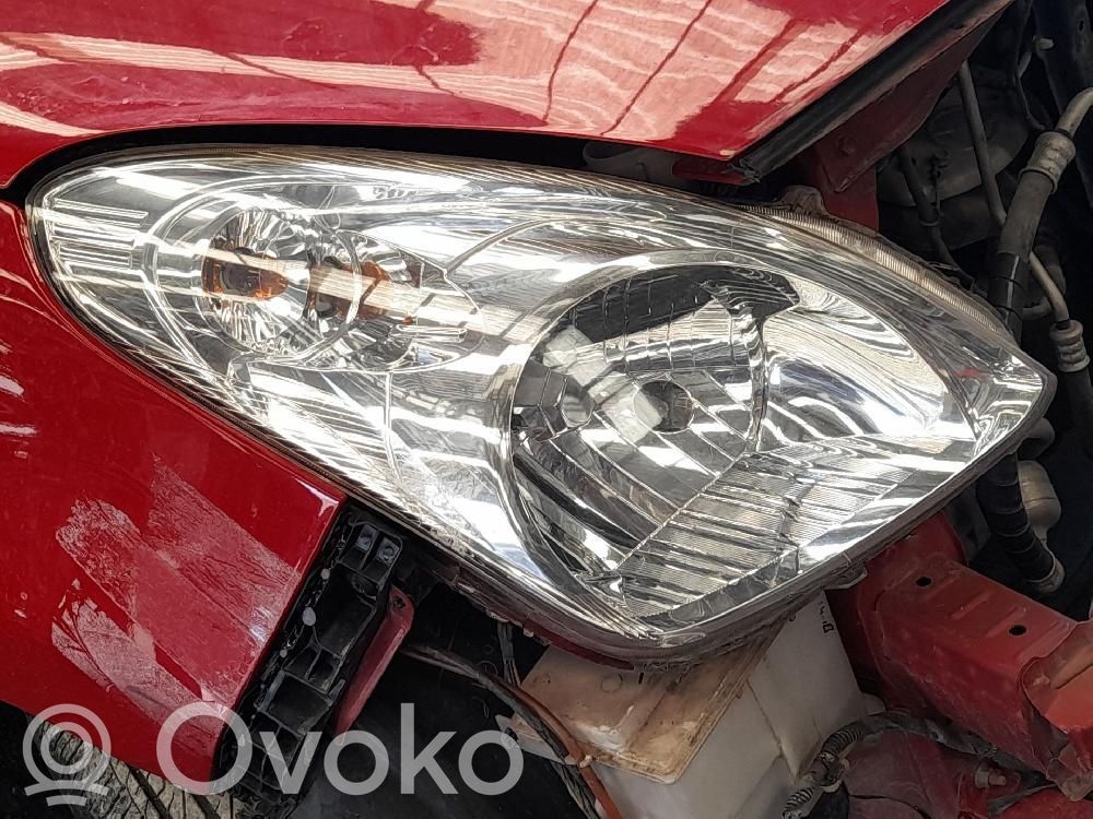 Nissan Pixo Far 