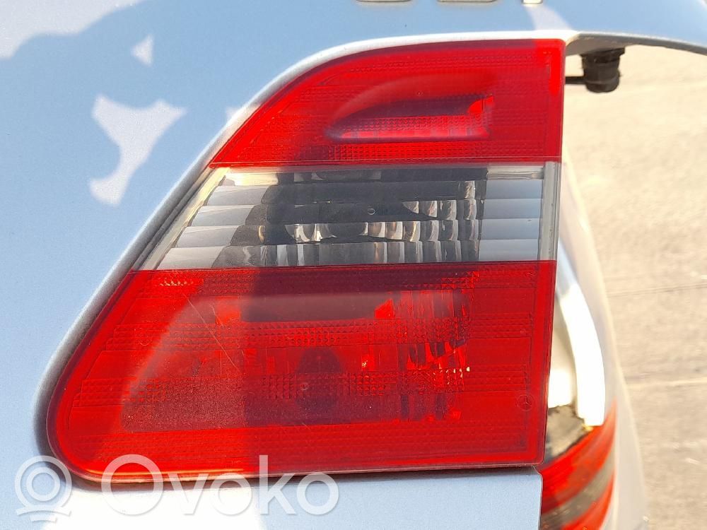 Mercedes-Benz B W245 Lampă spate în capacul portbagajului 