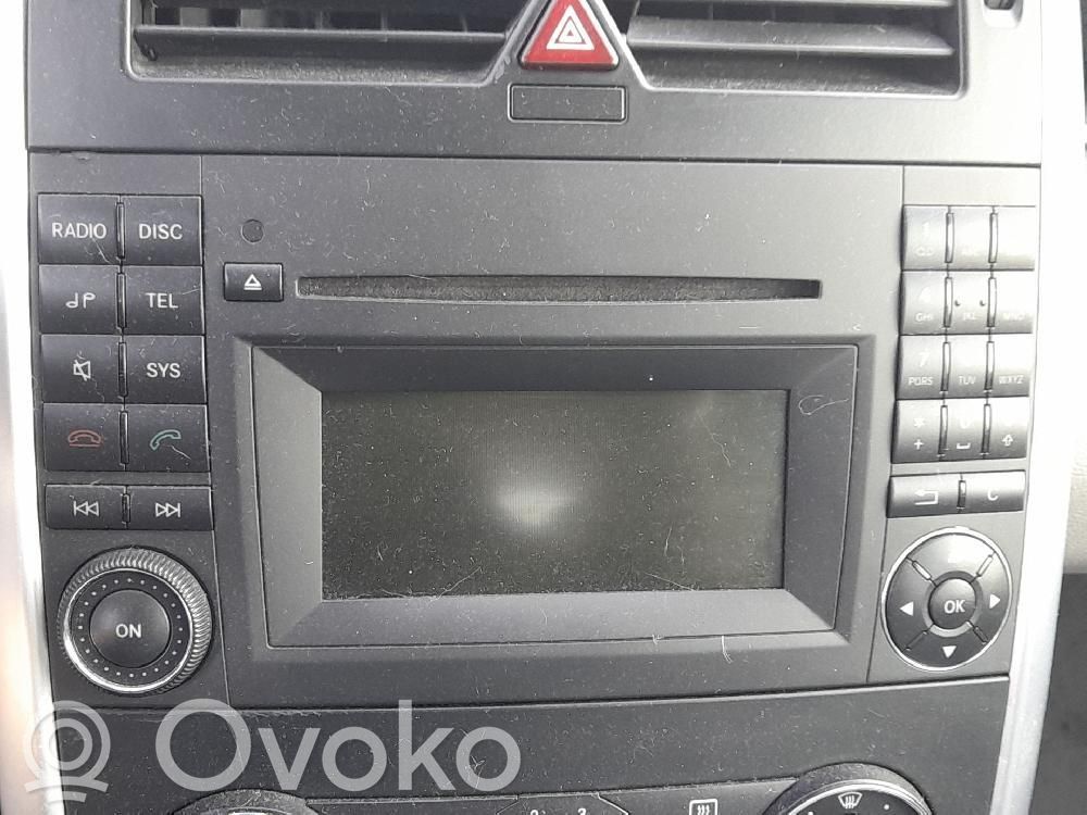 Mercedes-Benz B W245 Panel / Radioodtwarzacz CD/DVD/GPS 