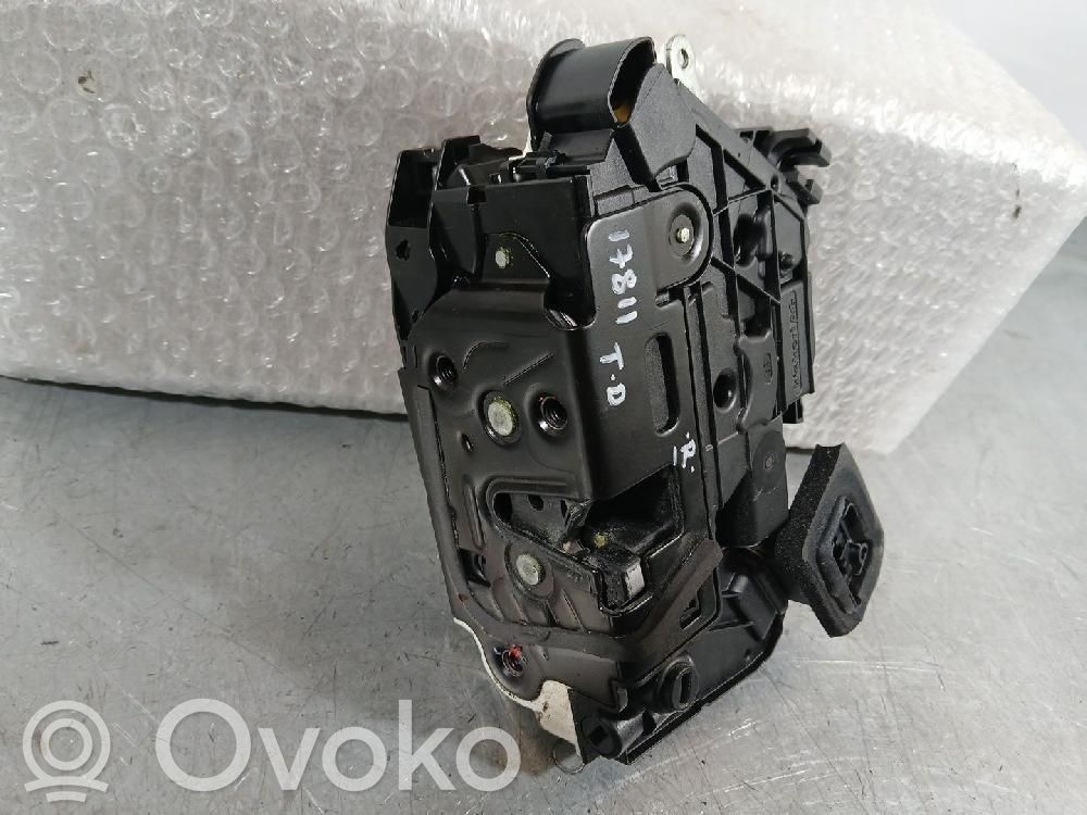 Zamek drzwi tylnych   5K4839016AQ