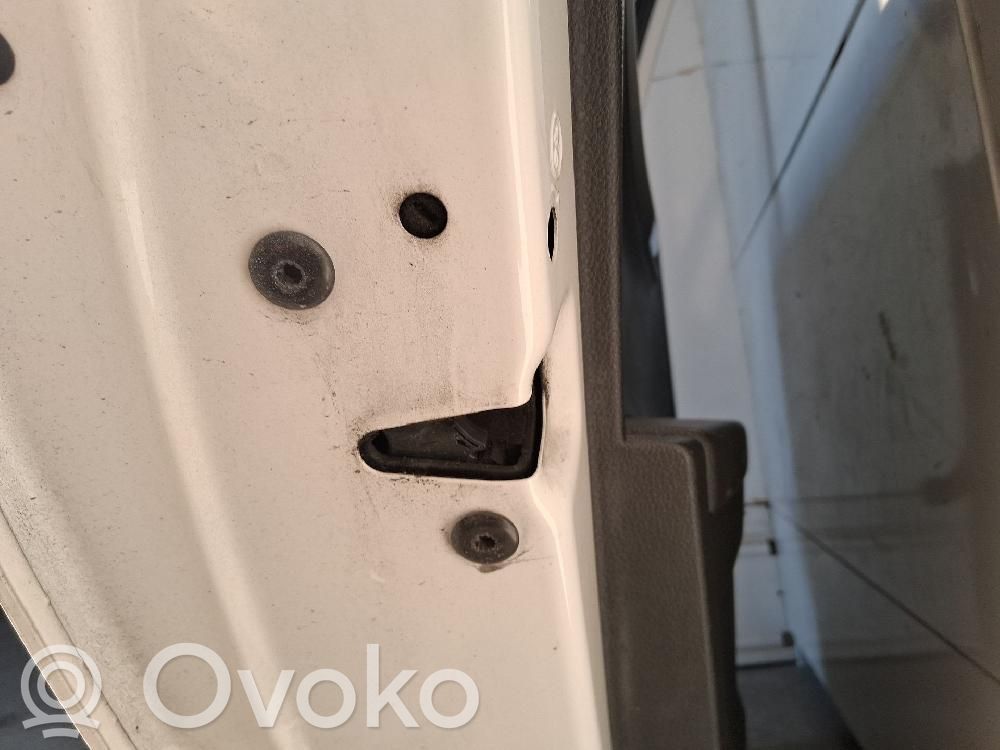 Skoda Fabia Mk3 (NJ) Serratura portiera posteriore 